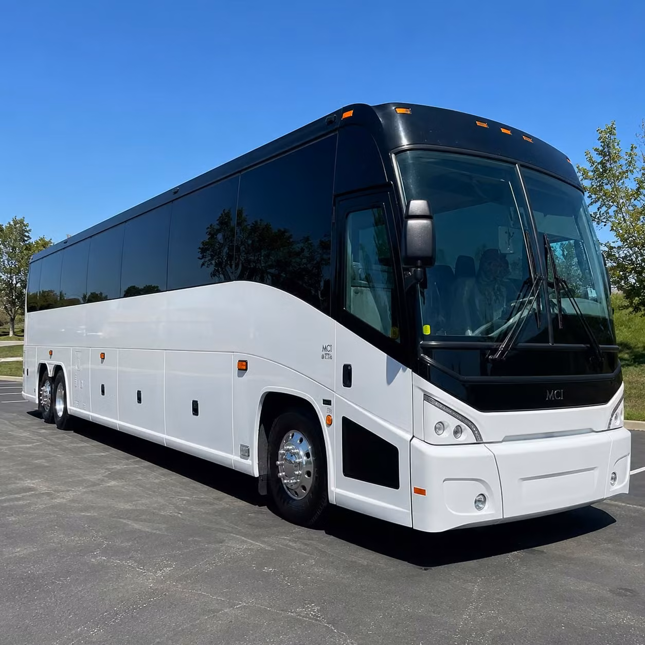phoenix mesa gateway airport shuttles are a smart option for gilbert travelers
